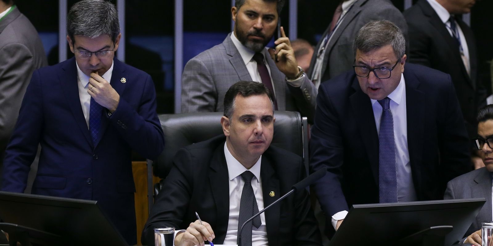 Congresso Nacional Aprova Marco Regulatório da Inteligência Artificial com Proteção ao Trabalhador