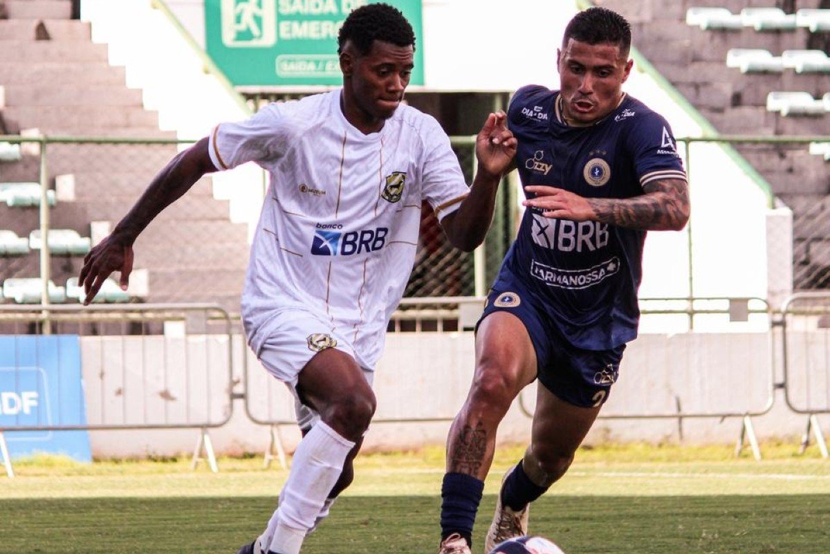 Jogadores do Samambaia comemorando na última rodada do Candangão 2026