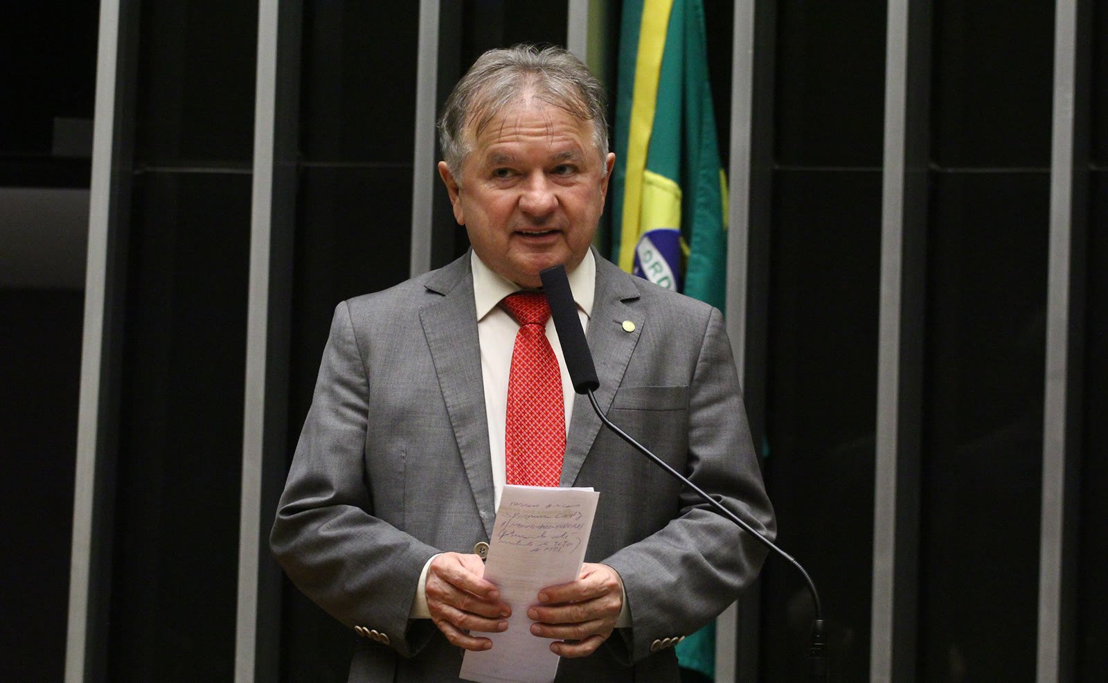Deputado Merlong Solano, relator do projeto