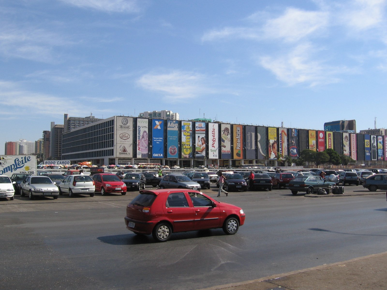 Fachada do Conjunto Nacional, shopping do centro de Brasília, em foto de arquivo