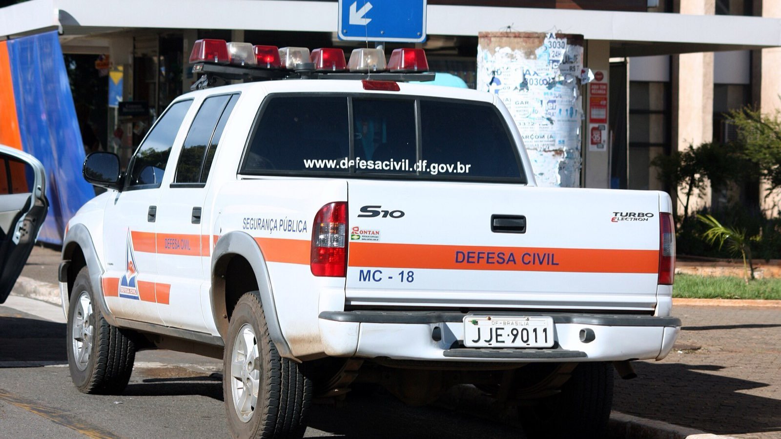 Veículo da Defesa Civil do Distrito Federal