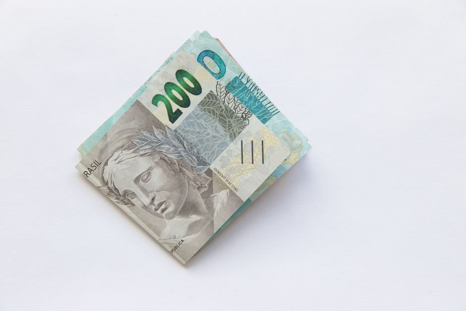 Focus eleva inflacao a 5,30% e dolar projetado a R$ 5,20