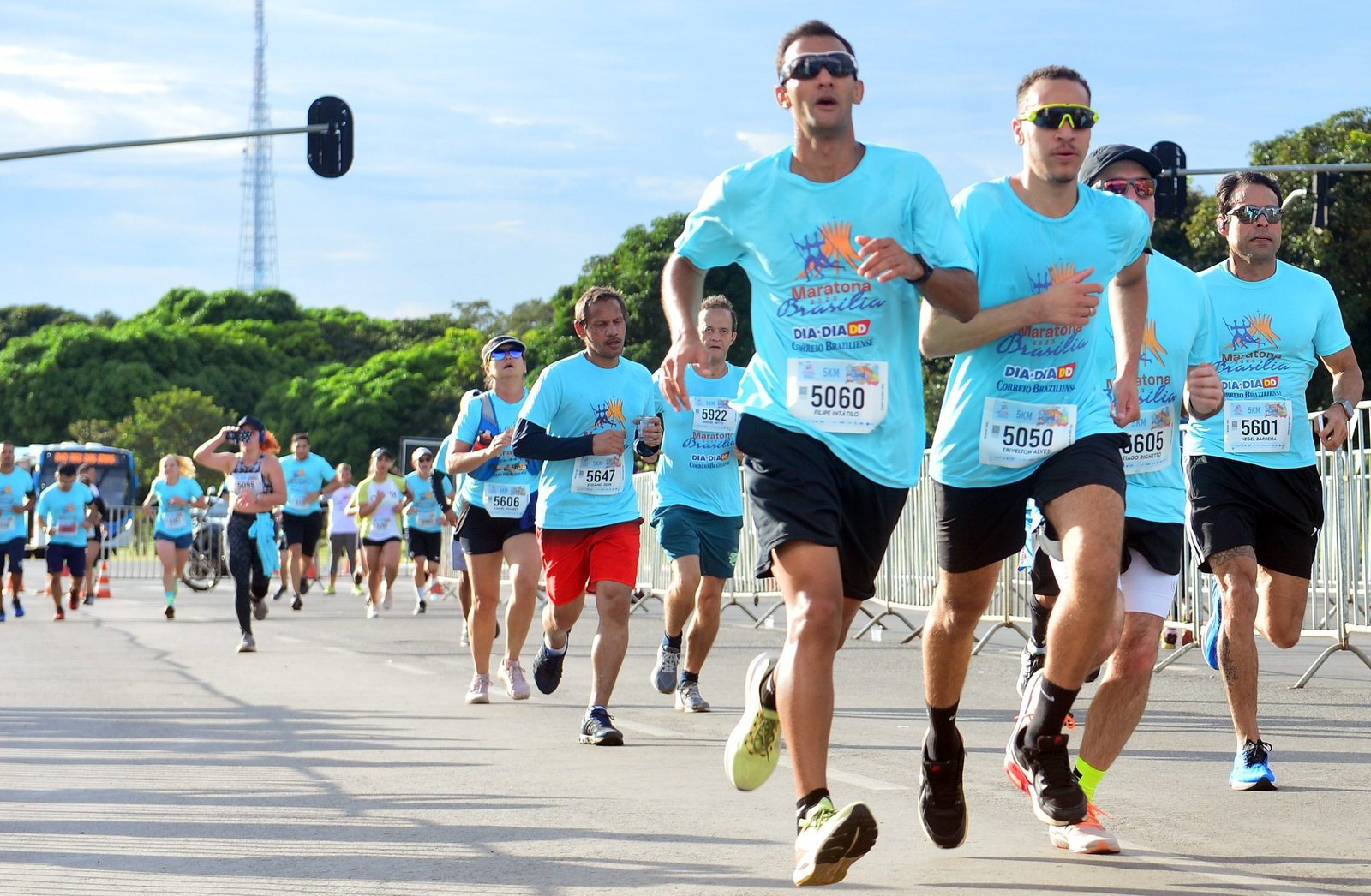 Maratona Brasília e Live Run 21k fecham vias da Esplanada no fim de semana