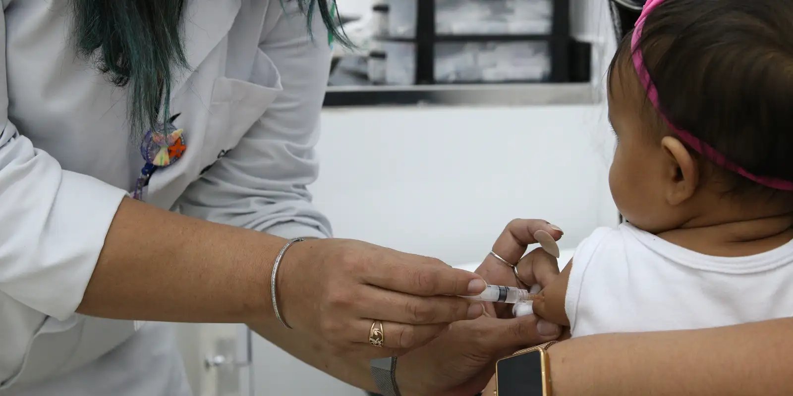 Síndrome respiratória aguda avança em bebês de até 2 anos em 14 estados