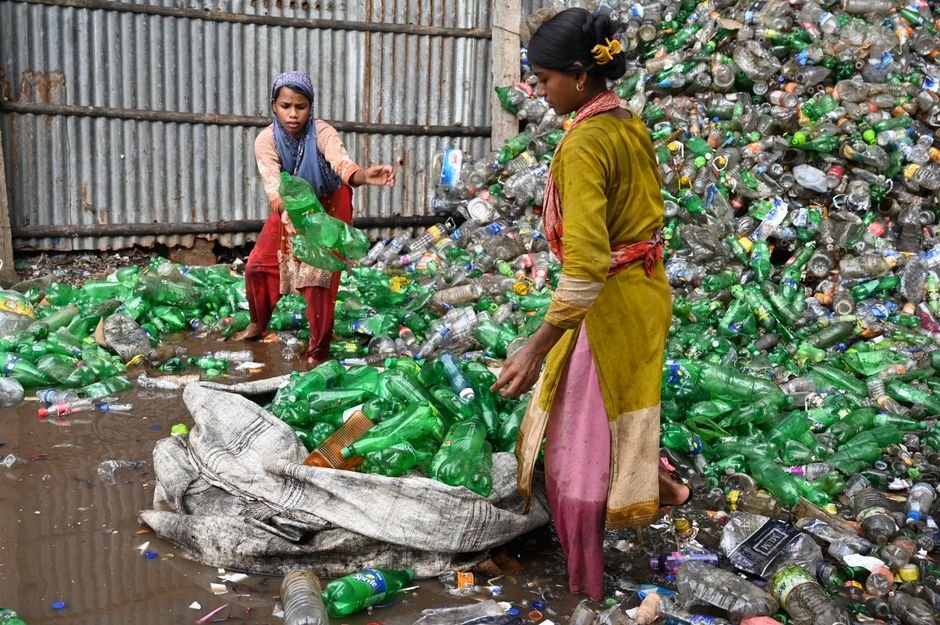 GDF Delas leva saúde e beleza a mulheres catadoras de recicláveis
