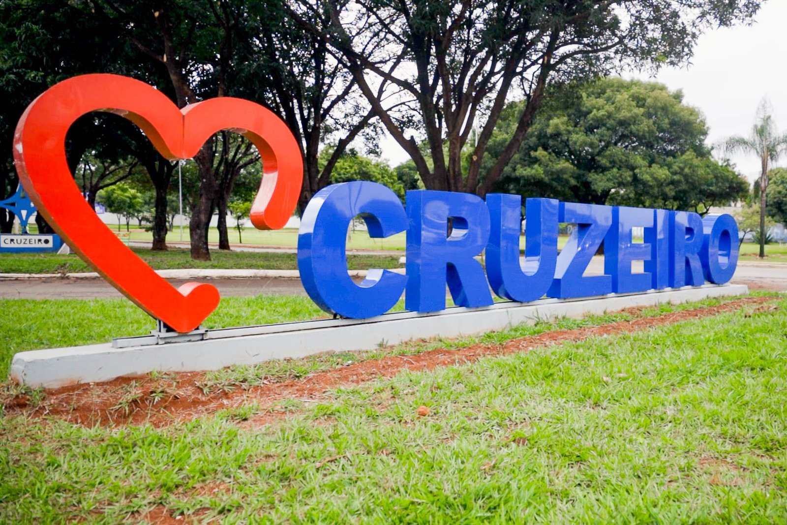 Cruzeiro completa sete anos de obras com nova feira permanente e praças reformadas