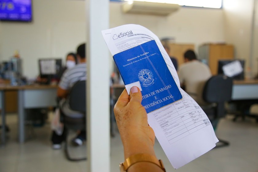 Agências do Trabalhador do DF abrem 895 vagas de emprego nesta quinta-feira