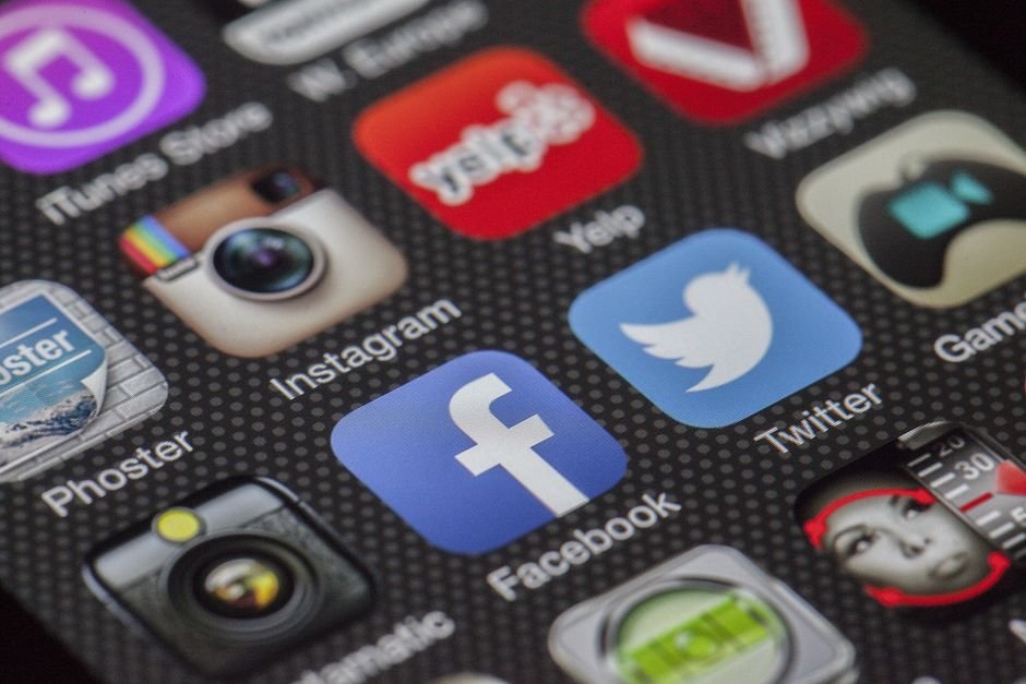 Plenario julga embargos sobre a responsabilidade das plataformas digitais por conteudo de terceiros, com propo