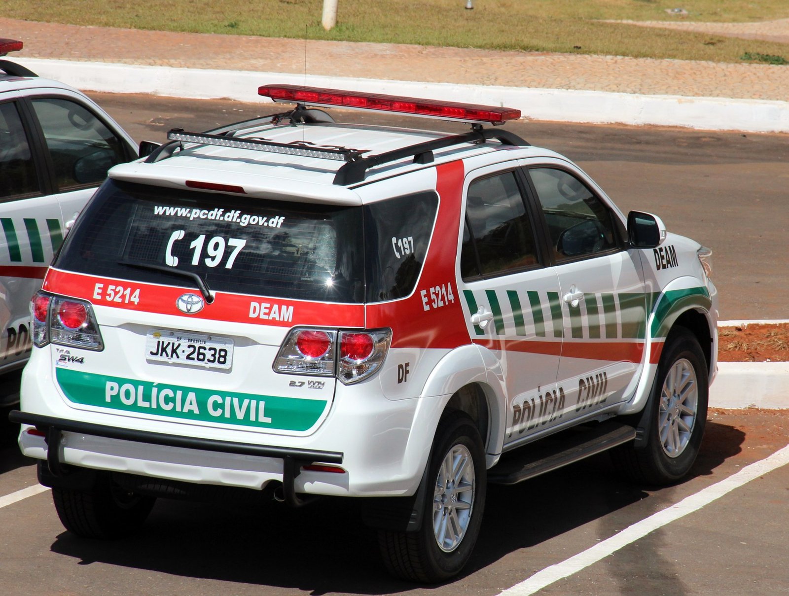 Viatura da Polícia Civil do Distrito Federal estacionada, em foto de arquivo