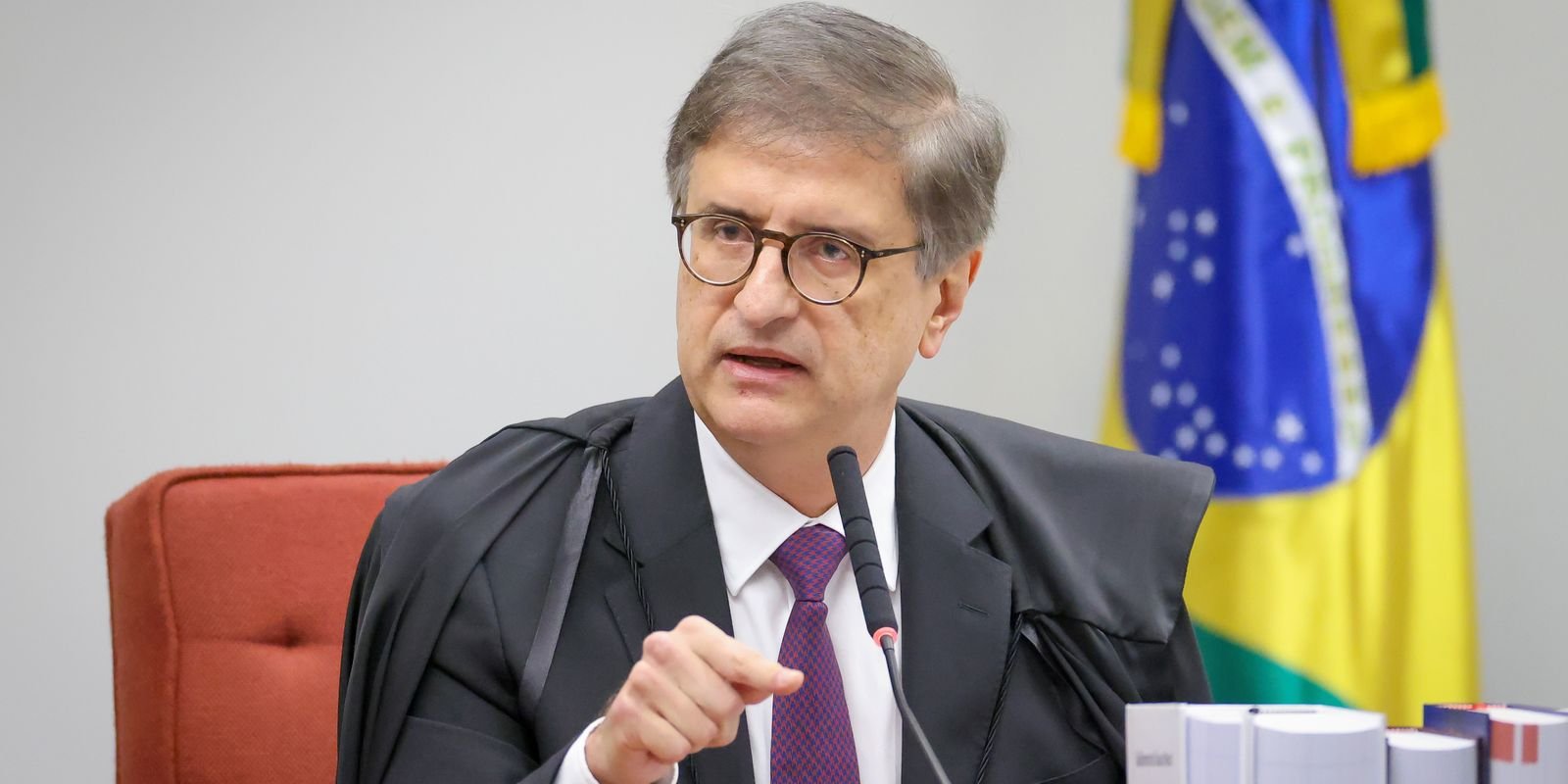 O procurador-geral da República, Paulo Gonet, fala durante julgamento no plenário do Supremo Tribunal Federal, em foto de dezembro de 2025