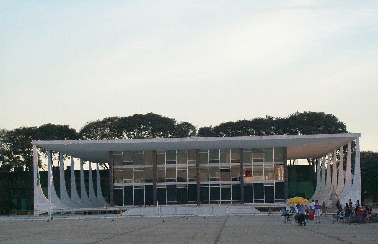 Fachada do edifício-sede do Supremo Tribunal Federal, na Praça dos Três Poderes, em Brasília