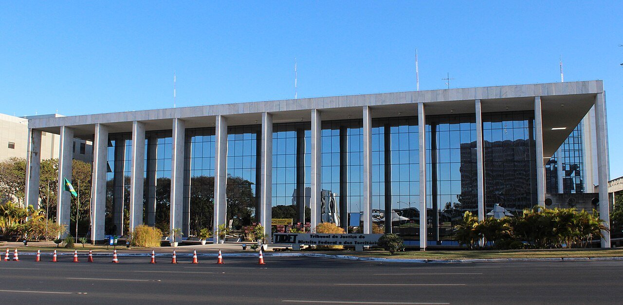 Fachada do Tribunal de Justiça do Distrito Federal e dos Territórios, em Brasília