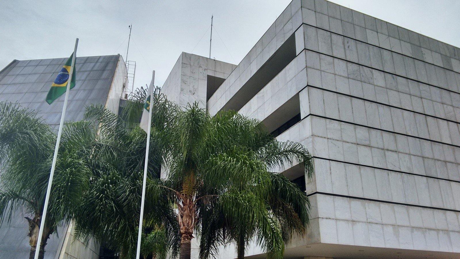Fachada do edifício-sede do Tribunal Regional Eleitoral do Distrito Federal